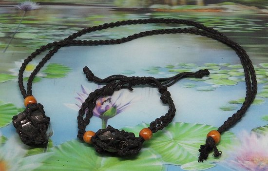 Collier et bracelet boutons en shungite noble noir