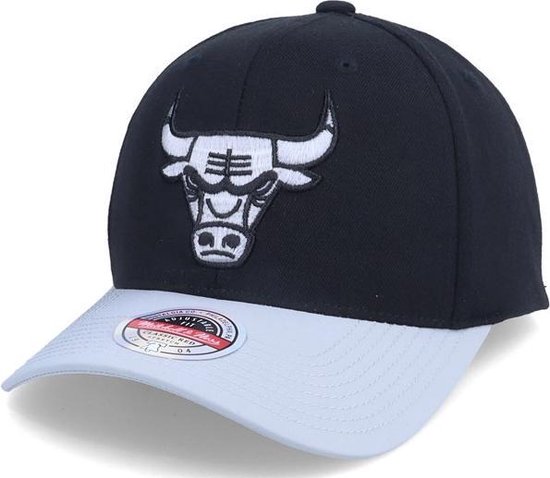 MITCHELL & NESS Chicago Bulls Shadow Red Snapback Black/Grey Adjustable - Mitchell & Ness