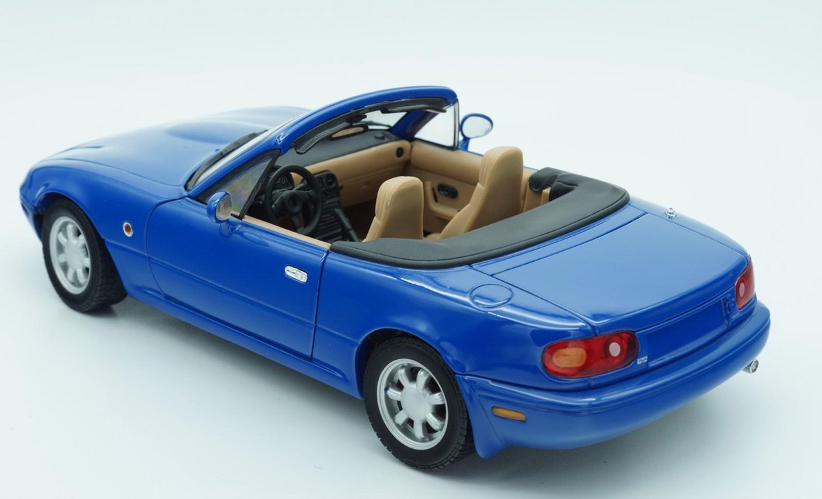 Gate Mazda MX-5 Blauw 1:18 | bol