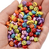 Smiley kralen 100 stuks - 7mm - Regenboog kleuren - om leuke kettingen en armbanden te maken!