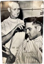 Elvis Presley Getting Haircut - Metalen Bord 29.5 x 44.5 cm