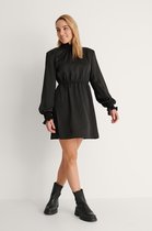 NA-KD Padded Shoulder Mini Dames Jurk - Maat 44