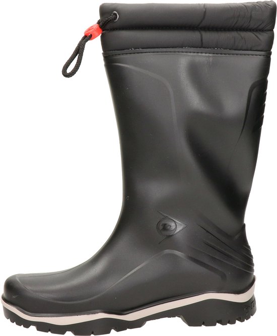 Zwarte Dunlop regenlaars met witte rand aan de zool en rode trekker.