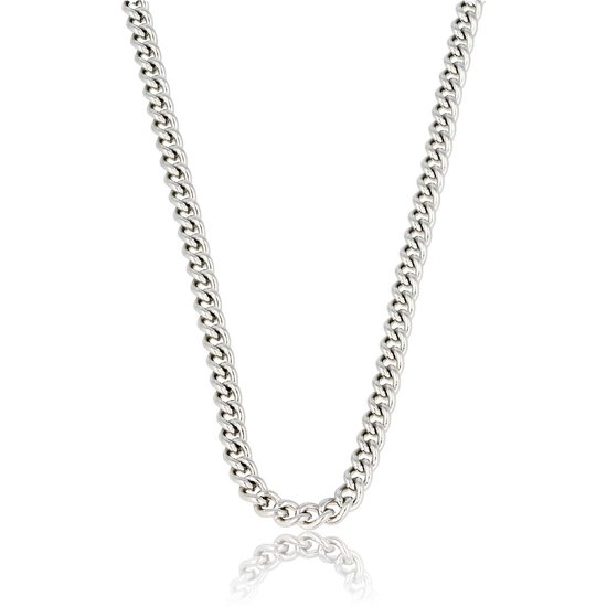 Een zilverkleurige schakelketting van 4 mm breed, met glanzende, ovale schakels.