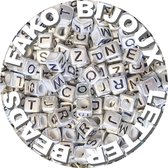Fako Bijoux® - Letterkralen Vierkant - Letter Beads - Alfabet Kralen - Sieraden Maken - 6mm - 500 Stuks - Zilver