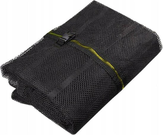 Zwart trampoline veiligheidsnet opgevouwen met ritssluiting en gesp.