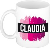Claudia  naam cadeau mok / beker met roze verfstrepen - Cadeau collega/ moederdag/ verjaardag of als persoonlijke mok werknemers