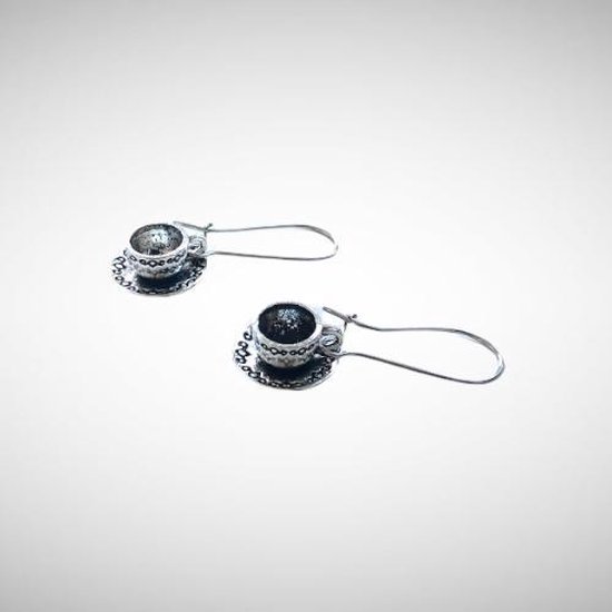 Madame Chai - oorhangers - zilveren oorbellen- kopjes - thee/koffie schotels - uniek cadeau