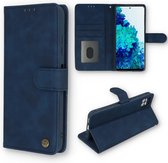 Casemania Hoesje Geschikt voor Samsung Galaxy S21 FE Navy Blue - Luxe Portemonnee Book Case - Kaarthouder & Magneetlipje