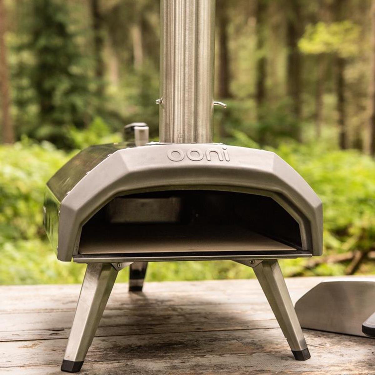 Ooni Karu 12 - Multi-fuel pizza oven for wood and charcoal