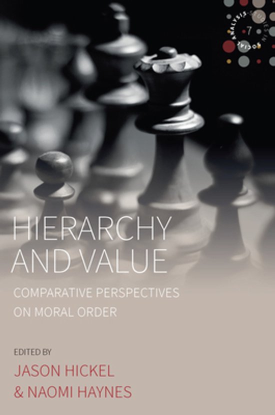 Boek met de titel "Hierarchy and Value". Op de voorkant staan schaakstukken opgesteld met de tekst "Hierarchy and Value" en "Comparative Perspectives on Moral Order".