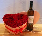 lek bloemenservice   roze hart  kunstrozen Witte wijn