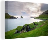 Canvas Schilderij Huizen op Faeröer eilanden - 60x40 cm - Wanddecoratie
