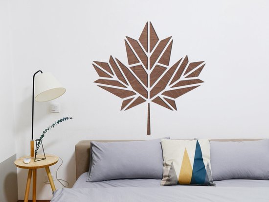 HOUTEN WANDDECORATIE / WOODEN WALL DECORATION - GEOMETRISCHE MUURDECORATIE / GEOMETRIC WALL ART - ESDOORNBLAD / MAPLE LEAF - 35 x 35 cm - DONKER HOUT / DARK WOOD - ORIGAMI DESIGN WANDFIGUUR - TRENDY & HIP WOONKAMER - NATUUR - CANADA - BOOM - Herfst