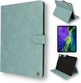 Casemania Hoes Geschikt voor Apple iPad Air 2020 - Air 4 10.9 inch (2020) Aqua Blue - Book Case met Magneetsluiting & Glazen Screenprotector
