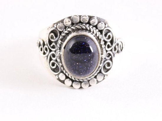 Bewerkte zilveren ring met blauwe zonnesteen - maat 18