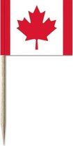 100x Cocktailprikkers Canada 8 cm vlaggetjes - Landen vlaggen feestartikelen en versieringen