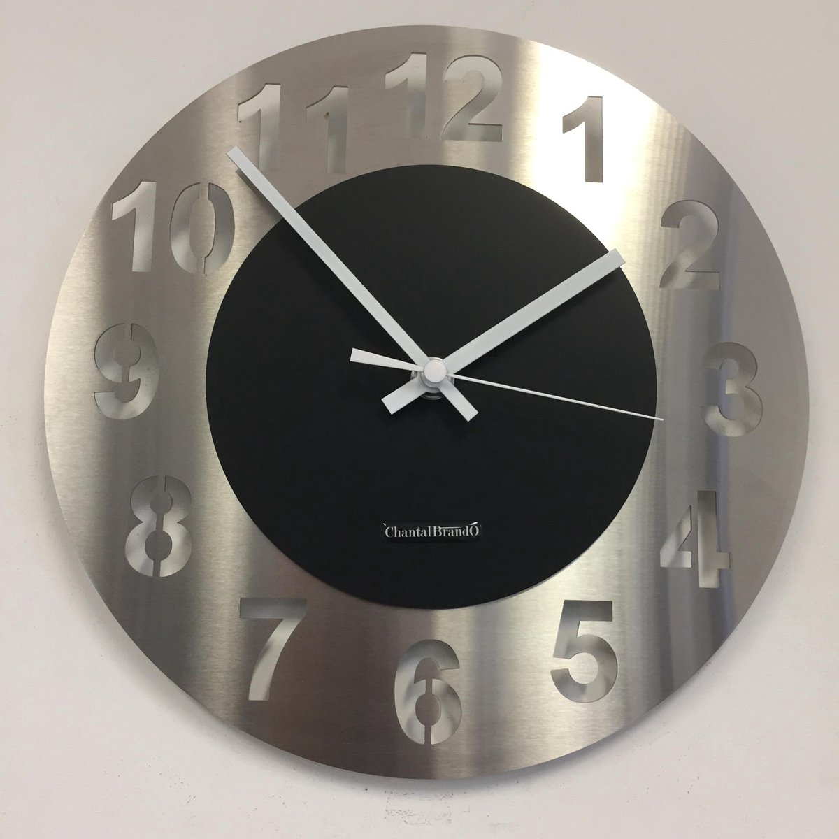 Wandklok NEW AMSTERDAM Black Circle Modern Dutch Design