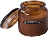 Wellmark Geurkaars Groot bruin glas Cedarwood tekst LET'S GET COZY