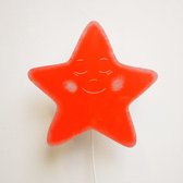Arnhout  Vrolijke Wandlampje ster rood voor baby en kinderkamer.