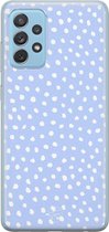 Samsung Galaxy A52 siliconen hoesje - Paars lila stippen - Soft Case Telefoonhoesje - Paars - Gestipt