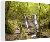 Canvas Schilderij Watervallen diep in de bossen van het Nationaal park Brecon Beacons - 90x60 cm - Wanddecoratie
