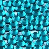 DMC Strass steentjes, Blue Zircon Rhinestones Hotfix Steentjes Flatback SS16 (3.80-4.00mm) 1440st (10 Gross)| Strasstenen van Glas | Hotfix Glittersteentjes | Glitter steentjes voor turnpakje