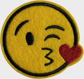 Strijkpatch Smiley kiss heart