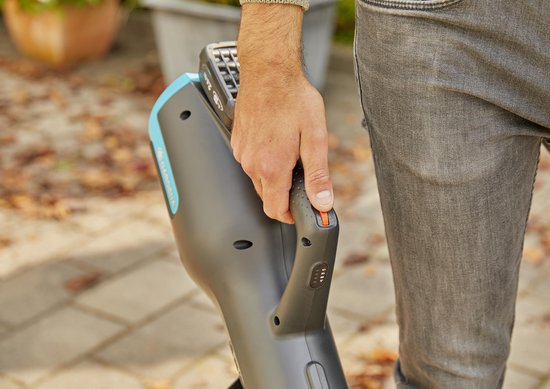 GARDENA PowerJet accu bladblazer - 18V P4A set - 100 km/h - Incl. accu en lader