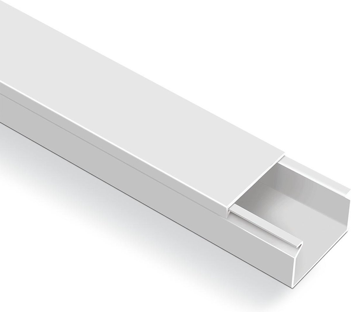 Habengut Set van 2 pvc-plinten met geïntegreerd kabelgoot wit hoogte 80 mm Habengut Set van 2 pvc-plinten met geïntegreerd kabelgoot wit hoogte 80 mm