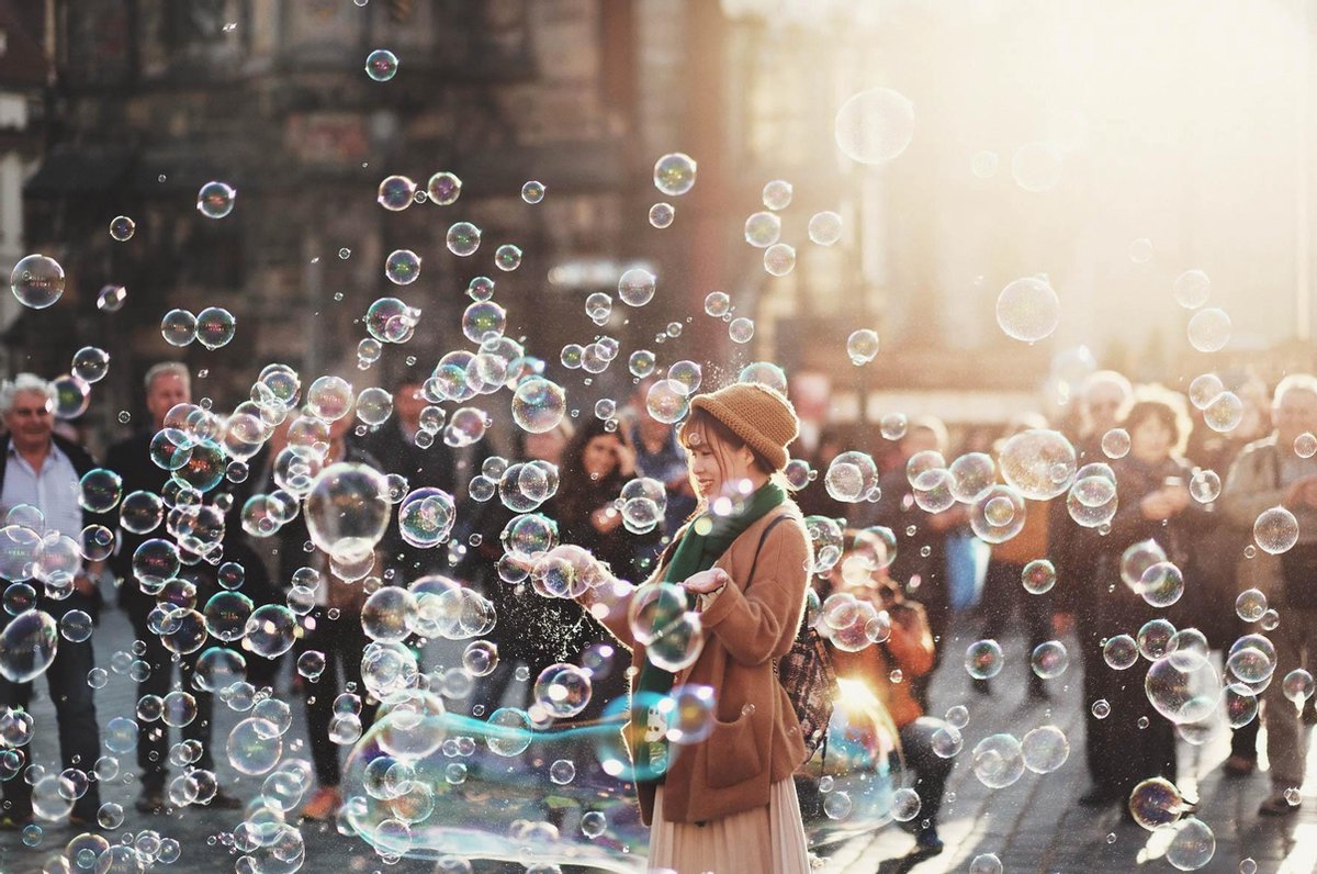 Schilderij - bellenblaas - bubbels - Collectie city life - Glas - 148x98cm