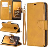 Retro lamsvacht textuur pure kleur horizontale flip pu lederen case voor Galaxy A8 Plus 2018, met houder & kaartsleuven & portemonnee & lanyard (geel)