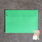 Luxe grasgroene C6 Envelop (114 x 162 mm) - 120 grams met stripsluiting - 400 stuks