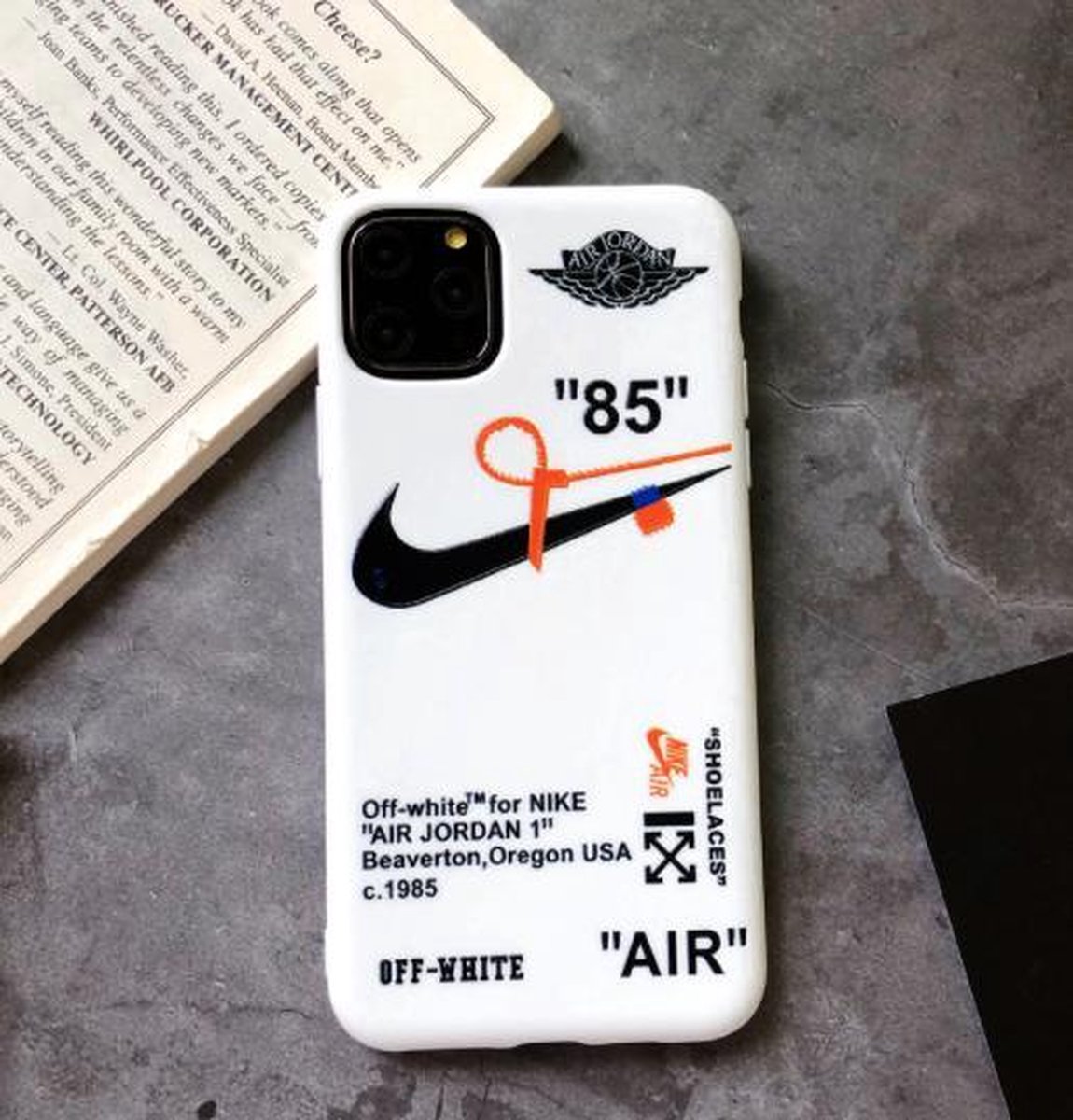 Nike | Coque iPhone 11 | Noir | bol.com