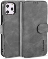 CaseMe - Hoesje geschikt voor iPhone 12 Pro Max - Met Magnetische Sluiting - Ming Serie - Leren Book Case - Grijs