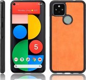 Voor Google Pixel 5 schokbestendige naaiende koe-patroonhuid PC + PU + TPU-hoes (oranje)