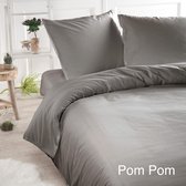 Dekbedovertrek Pompom Grijs, Papillon Deluxe, Lits-jumeaux 240x200/220 cm,  100% hoogwaardig percale katoen. Heerlijk zacht, verkoelend in de zomer en warm in de winter. Zie Dekbed