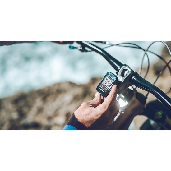 Lezyne Macro Plus GPS HR Loaded - Fietsnavigatie - Fietscomputer - GPS tracker fiets - Waterbestendig - Met bluetooth - 28 uur accuduur - Zwart - Lezyne