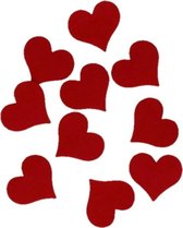 Hobby vilt 20x rode vilten harten van ongeveer 4cm - Knutsel materialen voor o.a Valentijn of Lifde thema