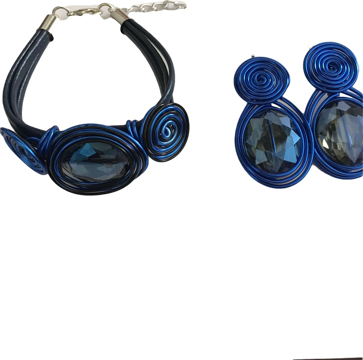 Petra's Sieradenwereld - Sieradenset aluminium blauw (ketting, oorbellen en armband)