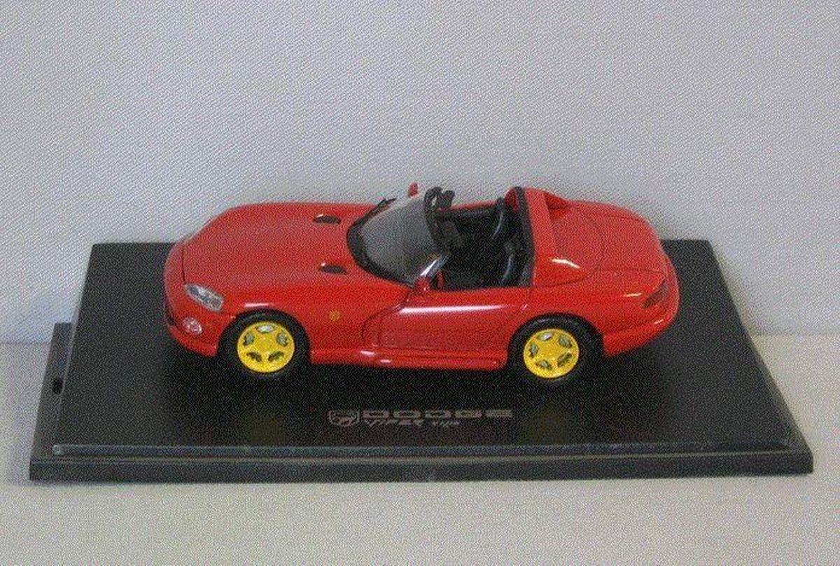 Dodge Viper RT/10 - 1:43 - Universal Hobbies