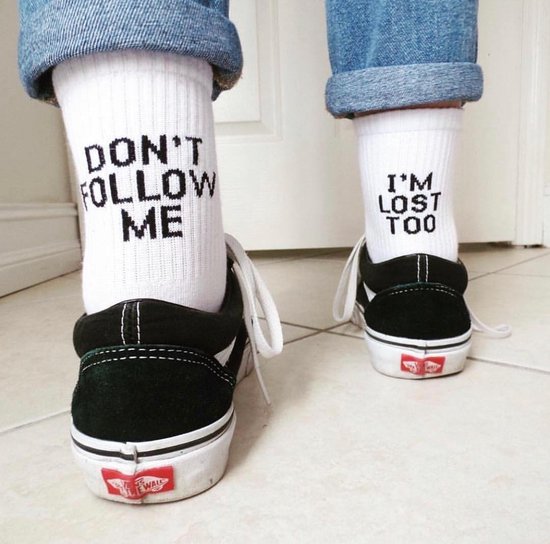 Chaussettes blanches rigolotes avec texte: Don't Follow Me - I'm lost too - Taille 36-42