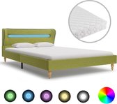 Bed met LED en matras stof groen 140x200 cm