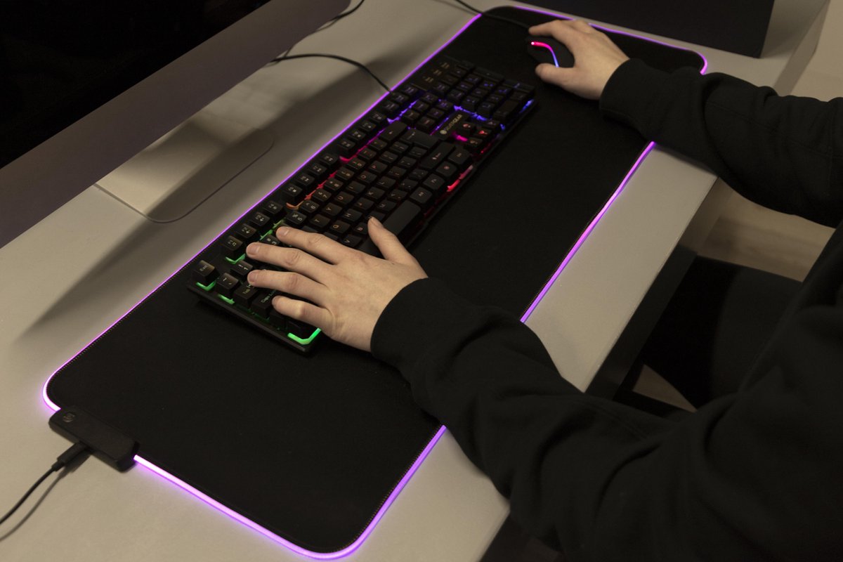 Gaming Muismat XXL met LED Verlichting  in top Beste gadgets voor gamen en cadeaus voor gamers