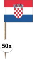 50x Bâtonnets à cocktail Croatie 8 cm drapeau décoration pays - Brochettes en bois avec drapeau en papier - Brochettes jetables