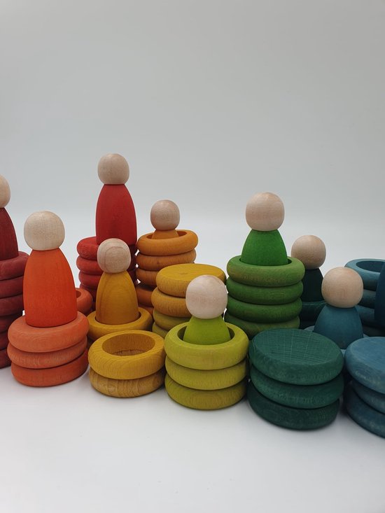 Houten munten, ringen en poppetjes - 84 stuks - Regenboogkleuren - Open einde speelgoed - Educatief montessori speelgoed van Houten — afbeelding 3