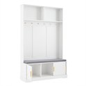 Witte kapstok met grijze zitbank, open bovenste planken, zes haken en drie opbergvakken met deuren.