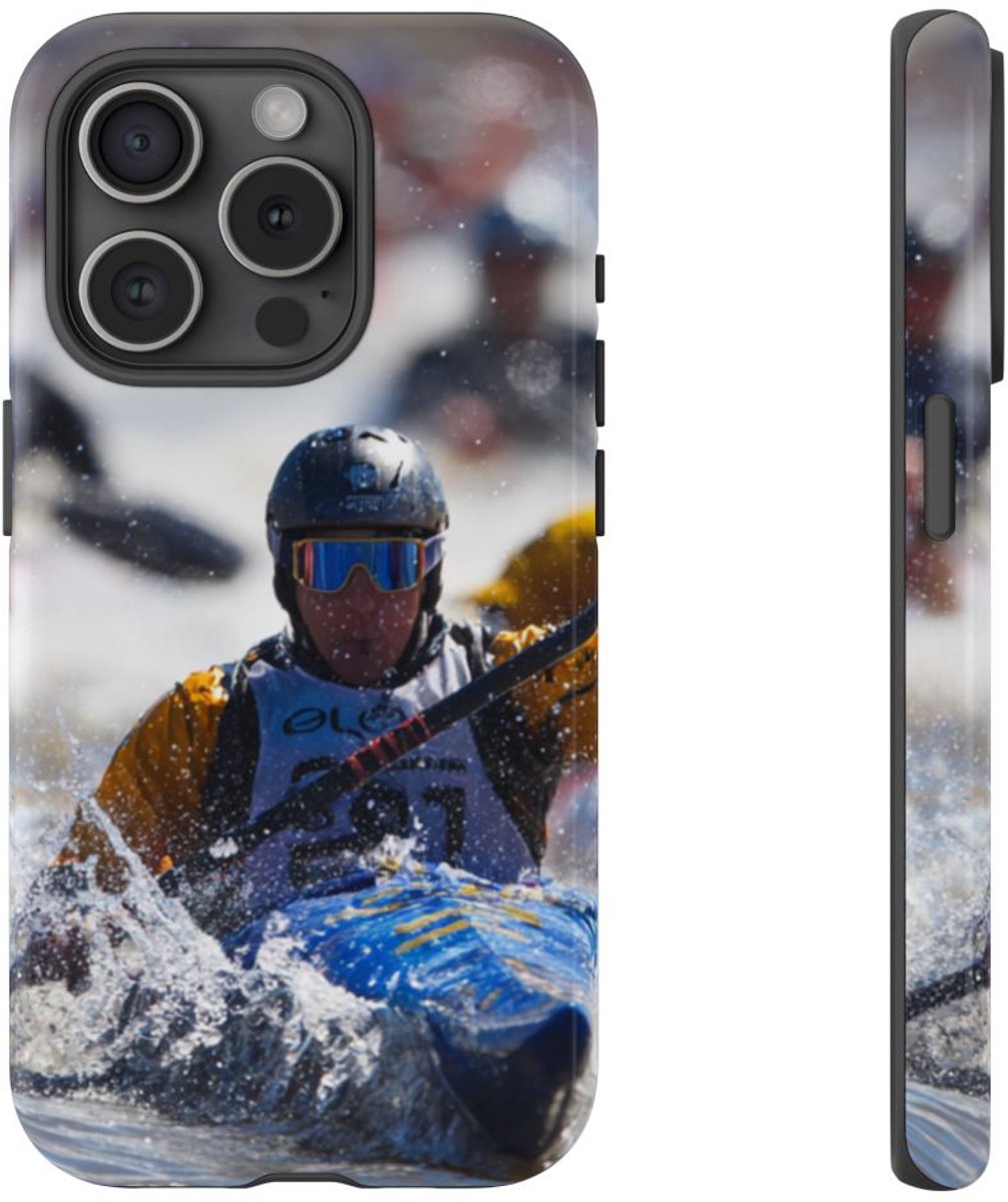 Kajakrace Actie Scène – Telefoonhoesje Geschikt voor iPhone 15 Pro