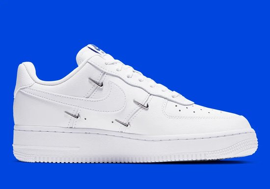 nike air force 1 triple