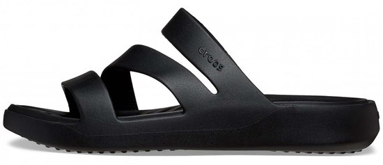 Sandale Crocs noire avec brides doubles et semelle épaisse, vue de côté.
